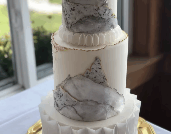 Hanami Cake Design